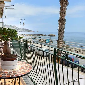 Apartment Sun Sea House Taormina, Giardini Naxos